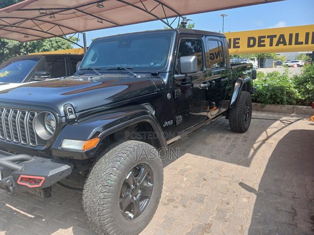 Jeep Gladiator 2024 Black