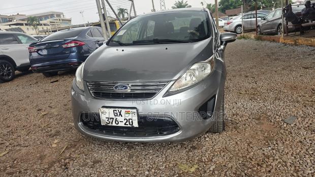Ford Fiesta 2014 Silver