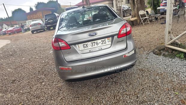 Ford Fiesta 2014 Silver