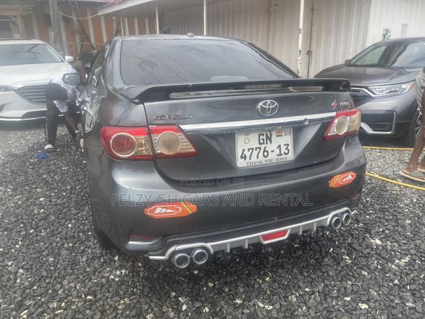 Toyota Corolla LE 4dr Sedan (1.8L 4cyl 4A) 2012 Gray