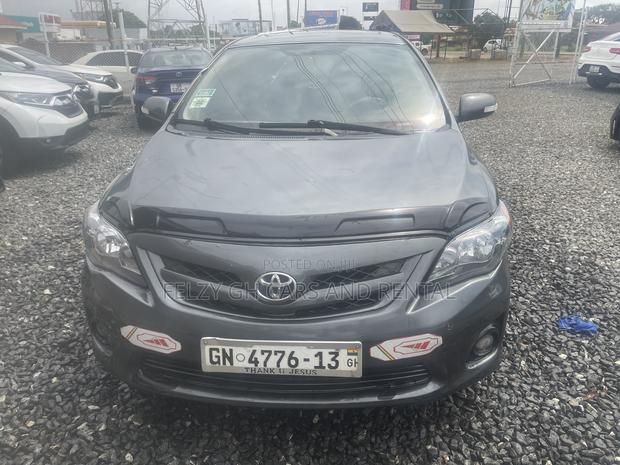 Toyota Corolla LE 4dr Sedan (1.8L 4cyl 4A) 2012 Gray