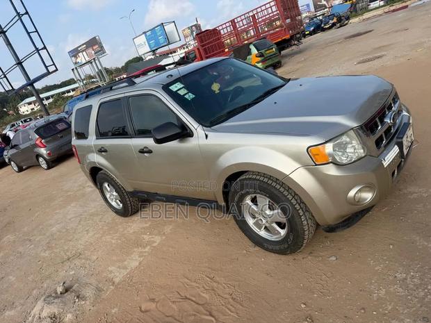 Ford Escape 2011 Silver