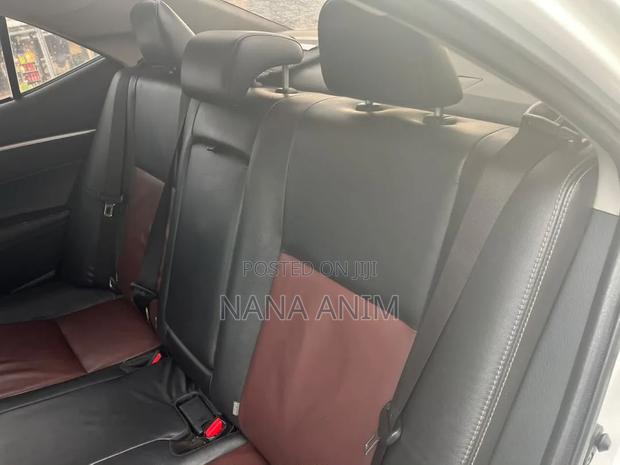 Toyota Corolla 2018 White