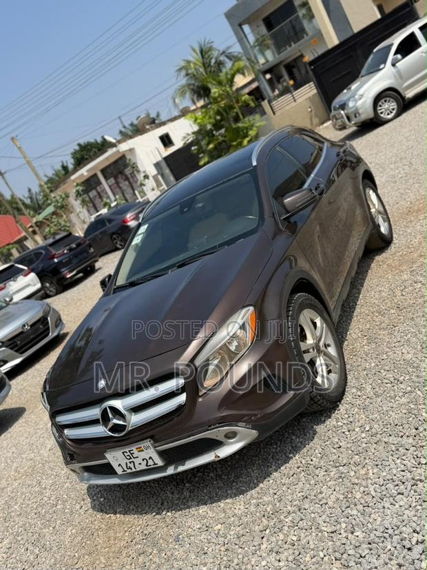 Mercedes-Benz GLA 250 2015