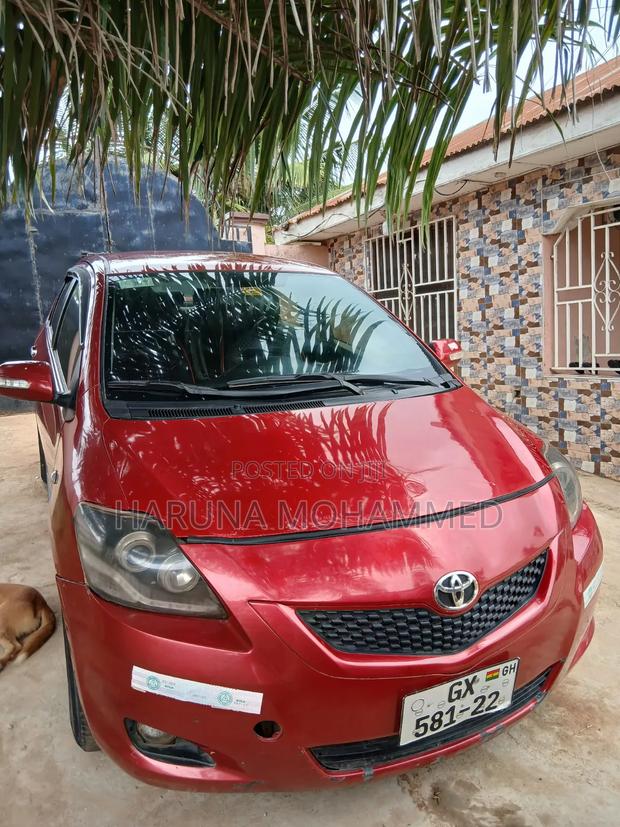 Toyota Yaris 2005 Red