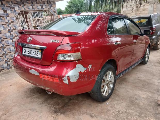 Toyota Yaris 2005 Red