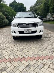 Toyota Hilux 3.0 D-4D 4x4 2013 White for sale