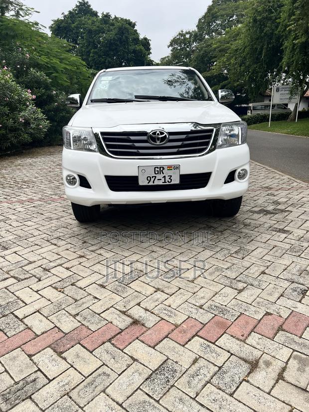 Toyota Hilux 3.0 D-4D 4x4 2013 White