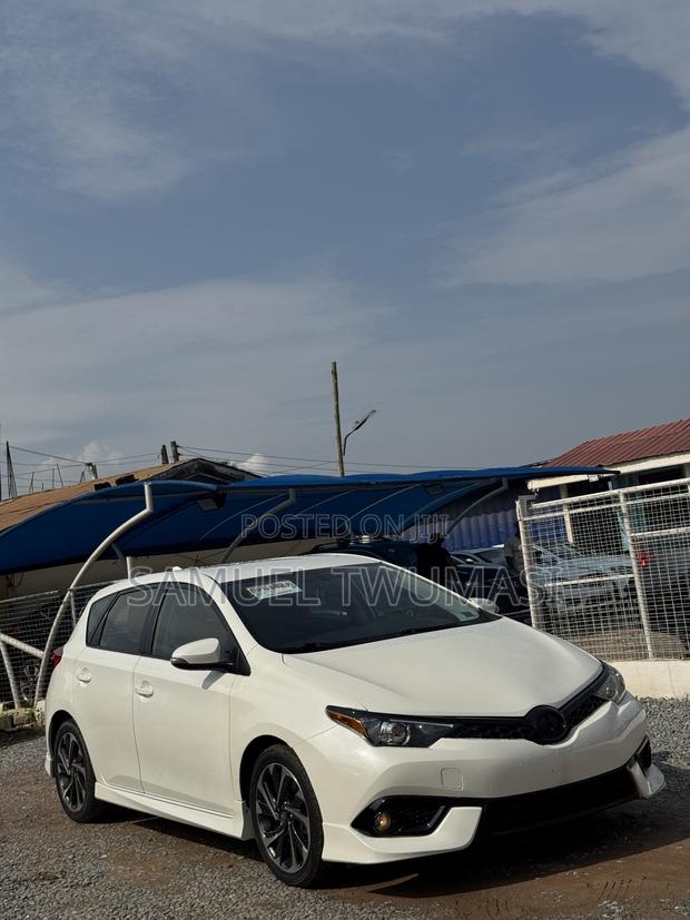 Toyota Corolla S 4dr Sedan (1.8L 4cyl CVT) 2016 White