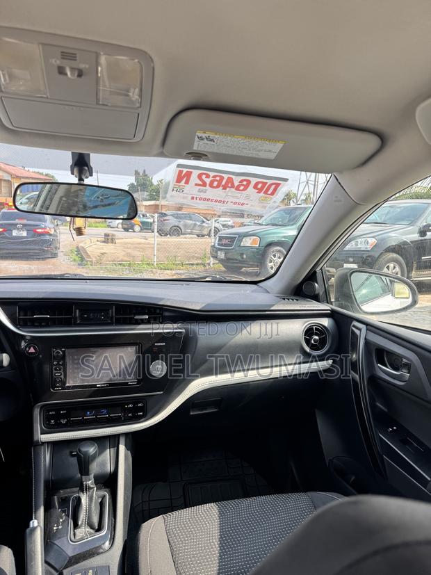 Toyota Corolla S 4dr Sedan (1.8L 4cyl CVT) 2016 White