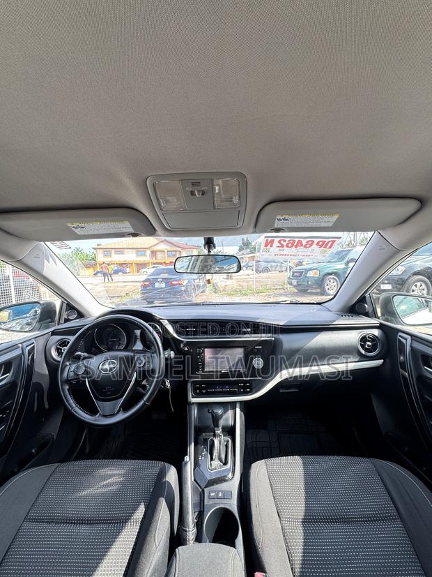Toyota Corolla S 4dr Sedan (1.8L 4cyl CVT) 2016 White