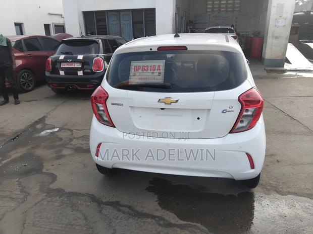 Chevrolet Spark 2015 White