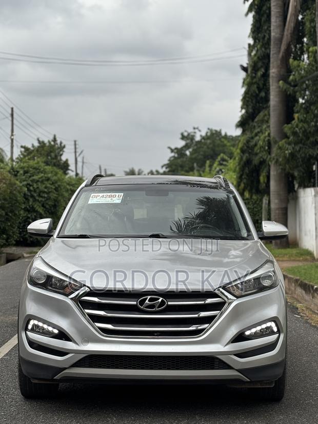 Hyundai Tucson 2018 Silver