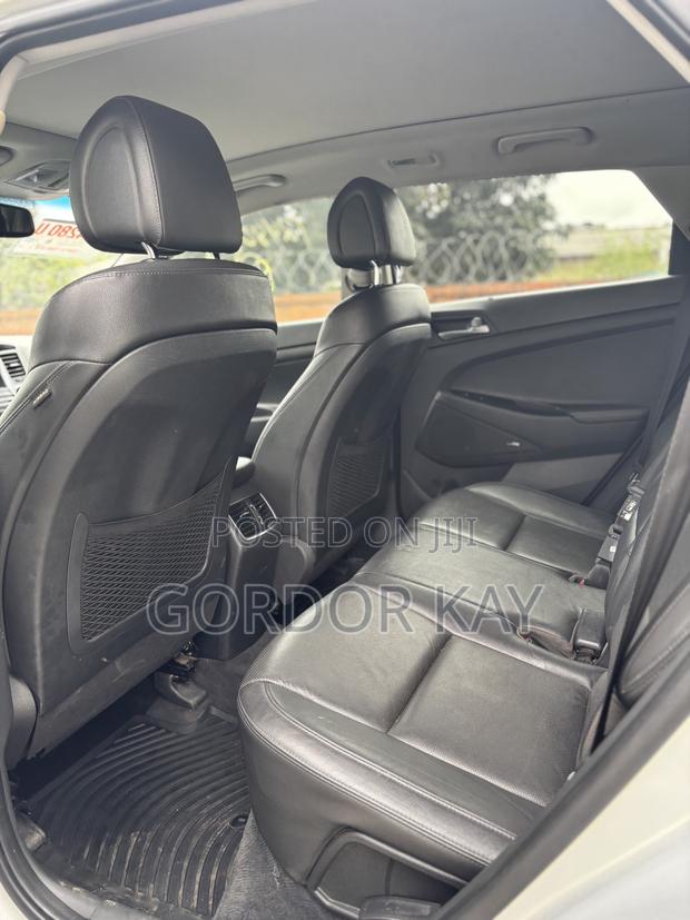Hyundai Tucson 2018 Silver