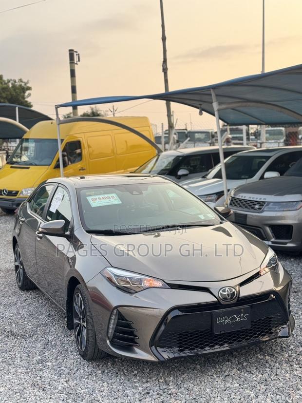 Toyota Corolla XSE (1.8L 4cyl 2A) 2019 Brown