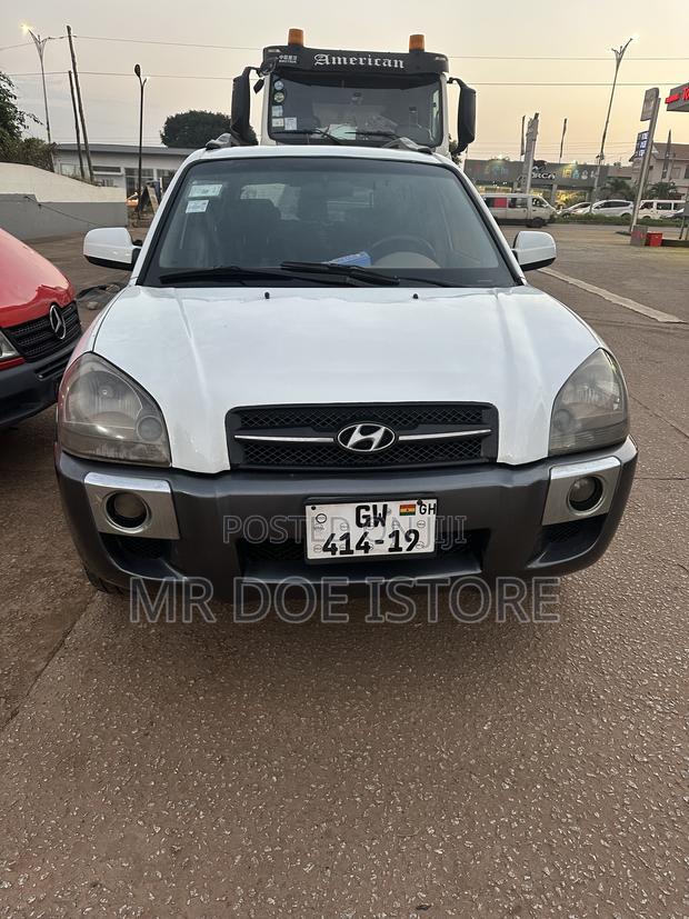 Hyundai Tucson Limited FWD 2009 White