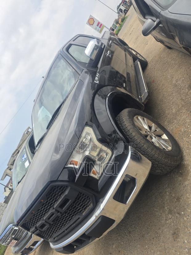 Ford F-150 Lariat 4dr SuperCrew 4WD 5.5 ft. SB (2.7L 6cyl Turbo 6A)