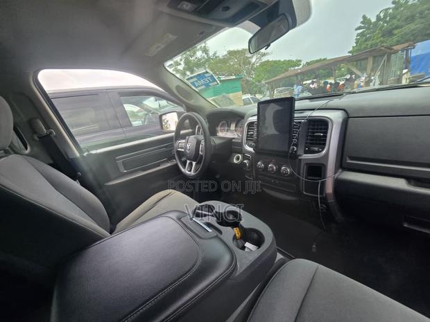RAM 1500 2021 Green