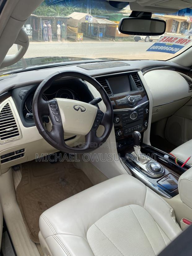 Infiniti QX56 2012 Maroon
