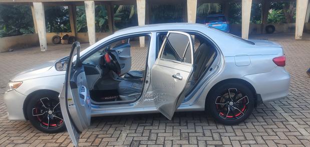 Toyota Corolla LE 4dr Sedan (1.8L 4cyl 4A) 2013 Silver