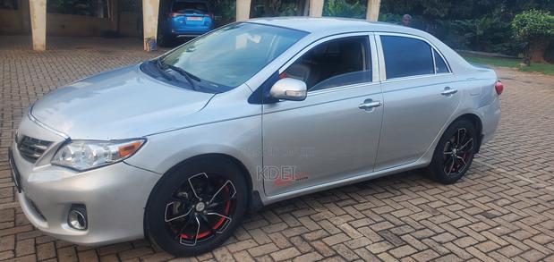 Toyota Corolla LE 4dr Sedan (1.8L 4cyl 4A) 2013 Silver