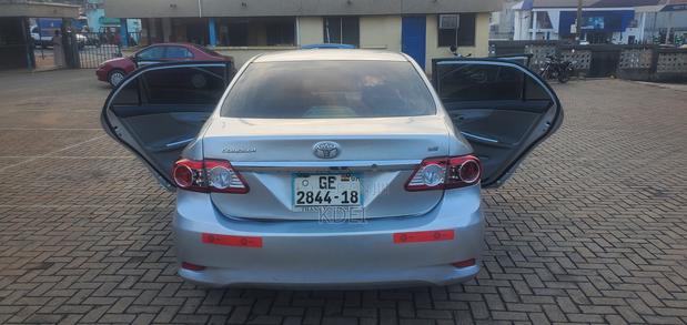 Toyota Corolla LE 4dr Sedan (1.8L 4cyl 4A) 2013 Silver