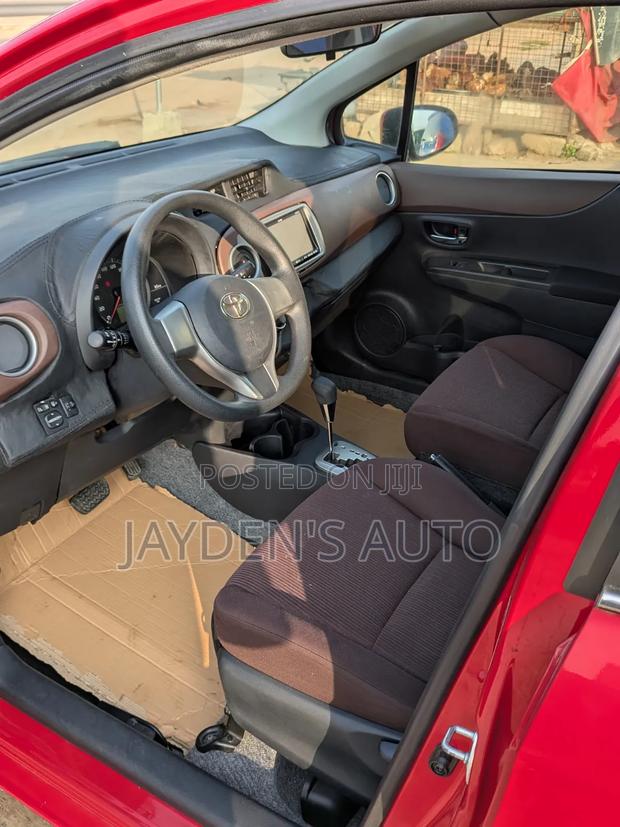 Toyota Vitz 2012 Red