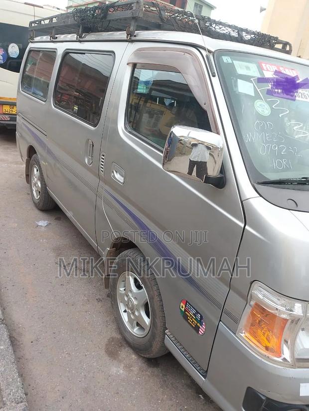 Nissan Caravan 2012 Gray