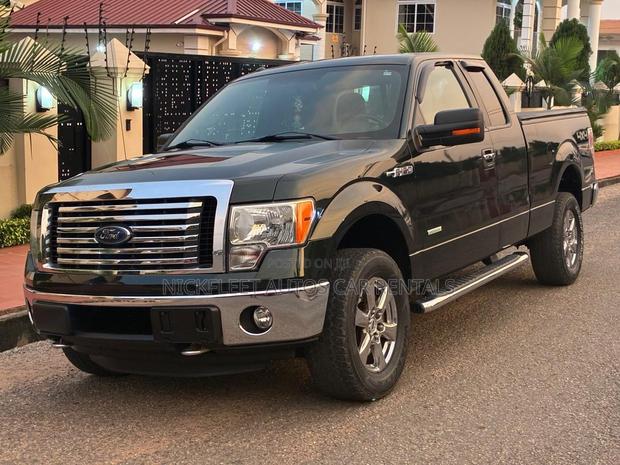 Ford F-150 Lariat 4dr SuperCab 4WD 6.5 ft. SB (5.0L 8cyl 6A) 2014 Black