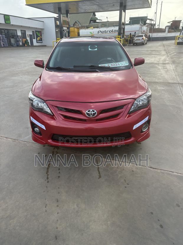 Toyota Corolla 2013 Red