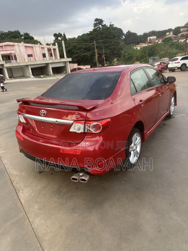 Toyota Corolla 2013 Red