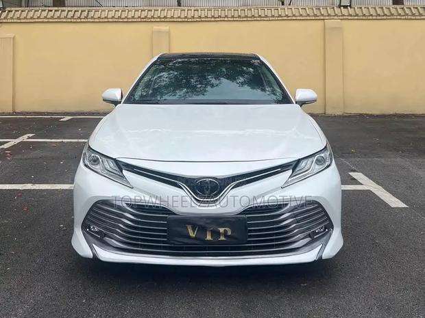 Toyota Camry 2018 White