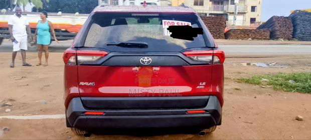 Toyota RAV4 2021 Red