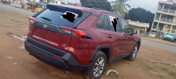 Toyota RAV4 2021 Red