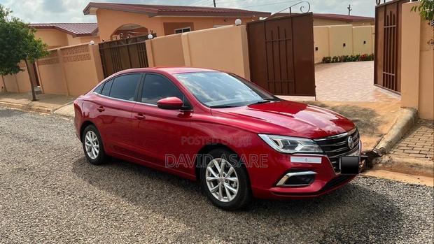 MG MG5 2021 Red