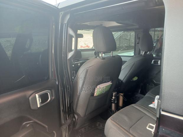 Jeep Gladiator 2024 Black