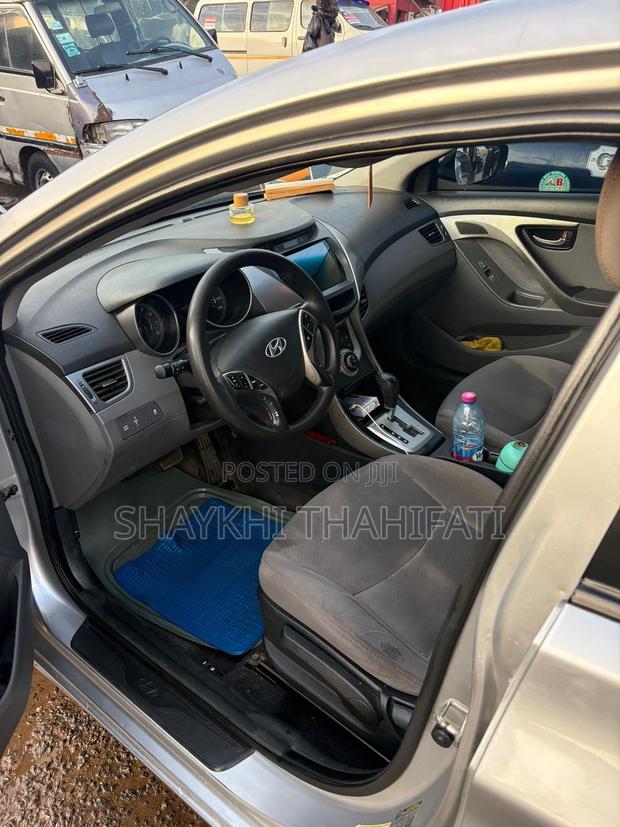 Hyundai Elantra GLS Sedan FWD (1.8L 4cyl 6A) 2013 Gray