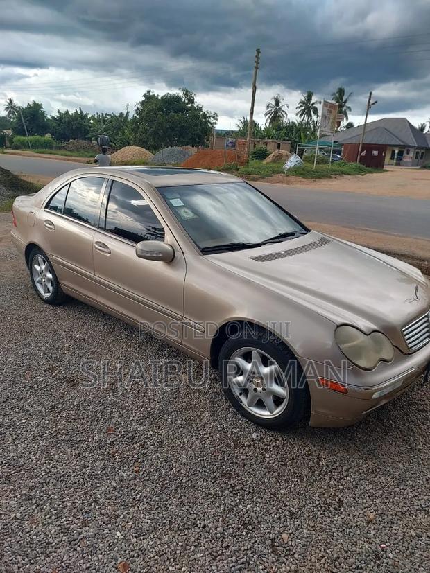 Mercedes-Benz C240 2005 Brown