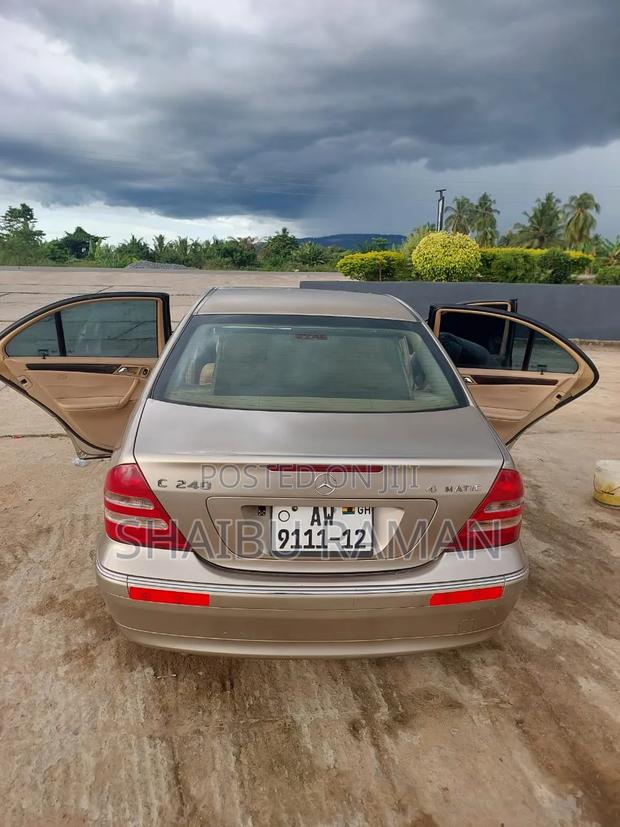 Mercedes-Benz C240 2005 Brown