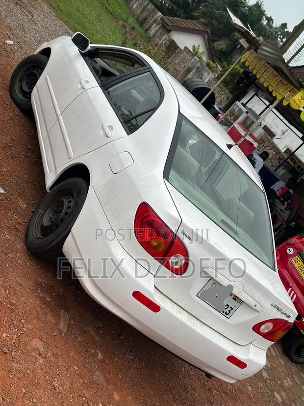 Toyota Corolla 2007 White