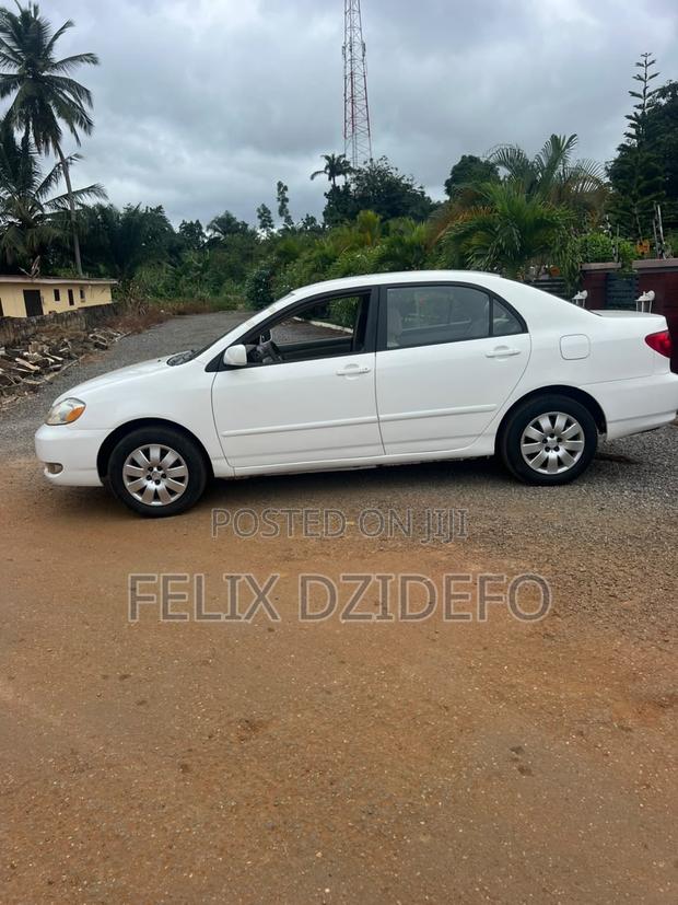 Toyota Corolla 2007 White