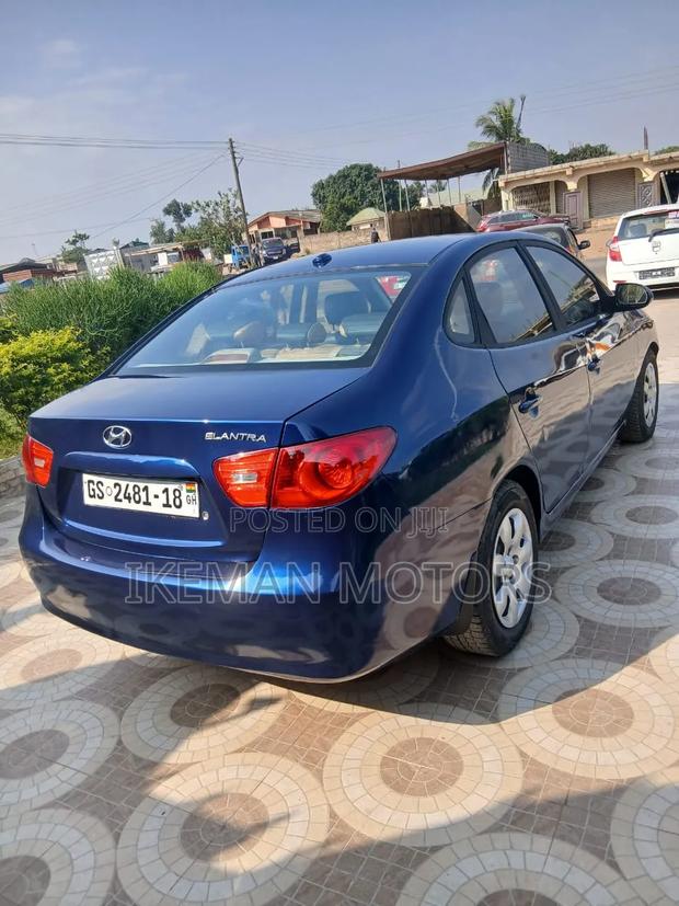 Hyundai Elantra 2010 Blue