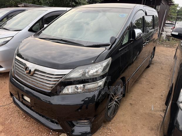 Toyota Vellfire V 2.4 FWD 7-Seater 2011 Black