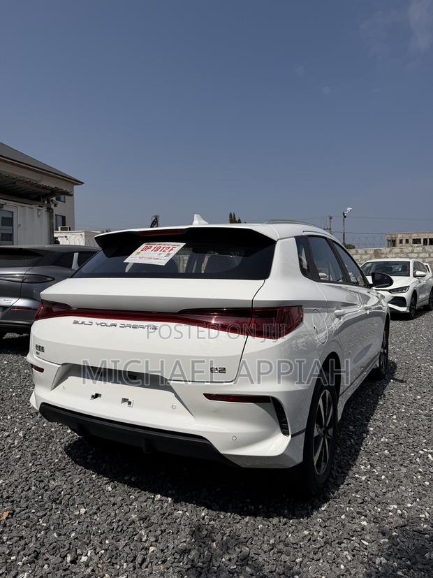 New BYD E2 43 kWh 94 hp FWD 2024 White