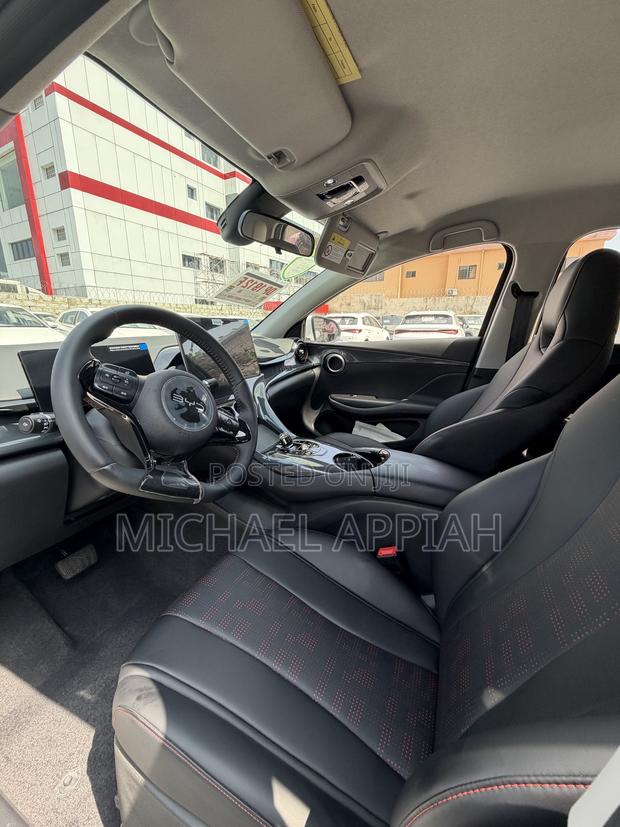 New BYD E2 43 kWh 94 hp FWD 2024 White