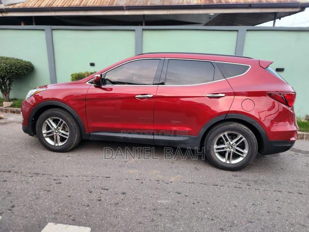 Hyundai Santa Fe SE AWD 2017 Brown