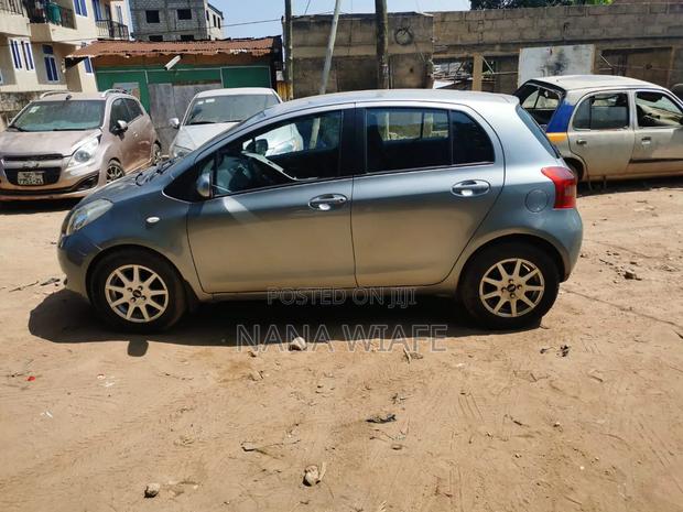Toyota Yaris 1.3 HB T3 2009 Silver