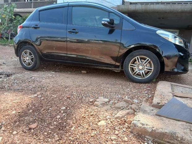 Toyota Vitz 2013 Black