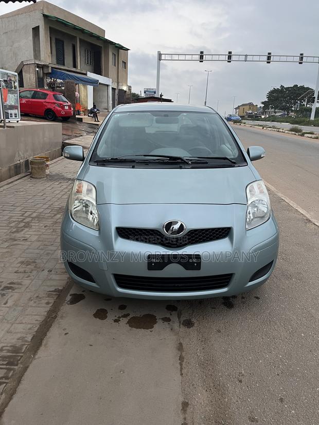 Toyota Vitz 2010