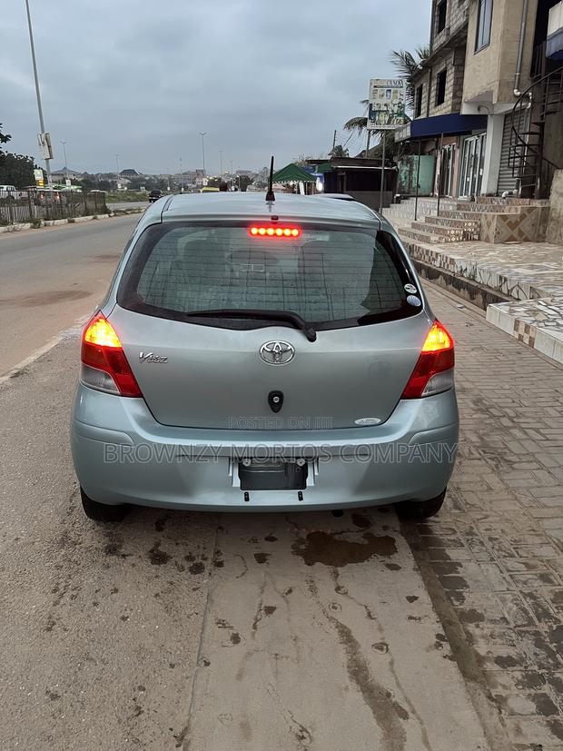 Toyota Vitz 2010